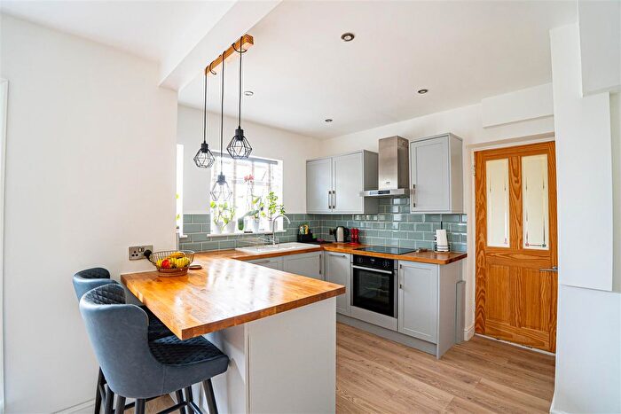 3 Bedroom Semi-Detached House For Sale In Churchill Avenue, Hastings, TN35