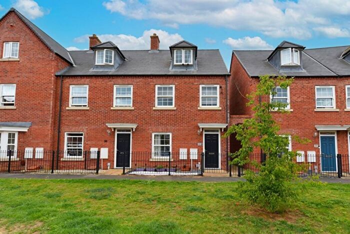 3 Bedroom End Of Terrace House For Sale In Presland Drive, Biggleswade, SG18