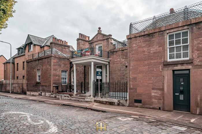 2 Bedroom Flat For Sale In Roseangle, Dundee, DD1