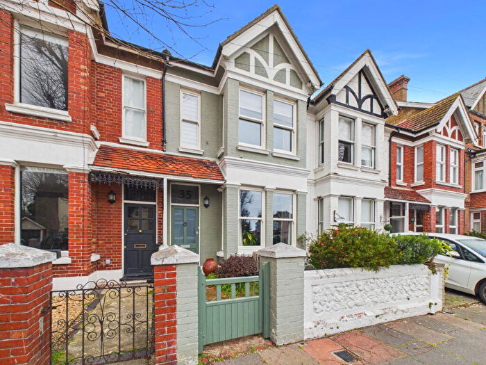 3 Bedroom Terraced House For Sale In Warwick Gardens, Worthing, BN11