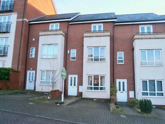 4 Bedroom Terraced House To Rent In City View, Erdington, Birmingham, B23