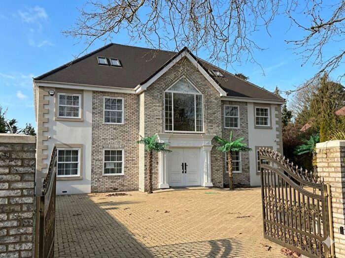6 Bedroom Detached House For Sale In Heronway, Hutton Mount, Brentwood, CM13