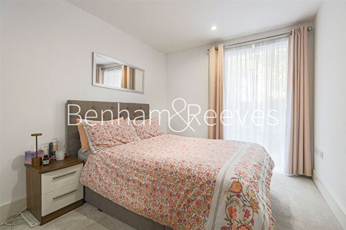 1 Bedroom Flat To Rent In Major Draper Street, London, SE18