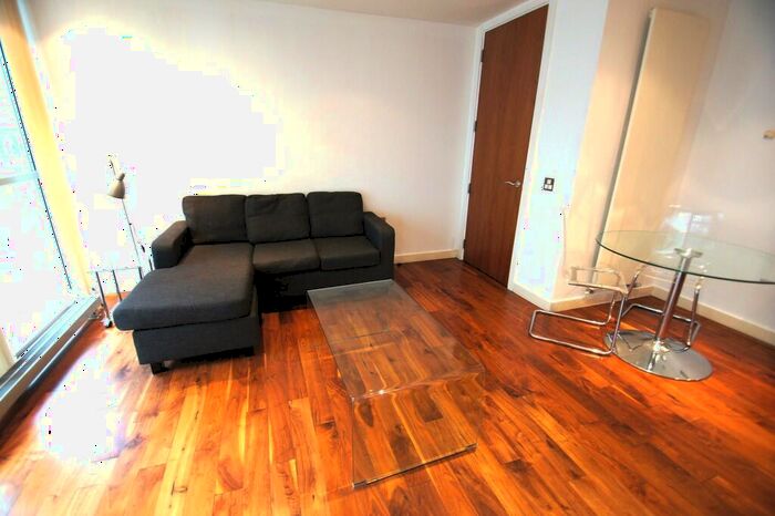 2 Bedroom Apartment To Rent In The Edge, Clowes Street, M3