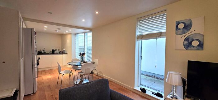 1 Bedroom Flat To Rent In Allsop Place, Regents Park, NW1