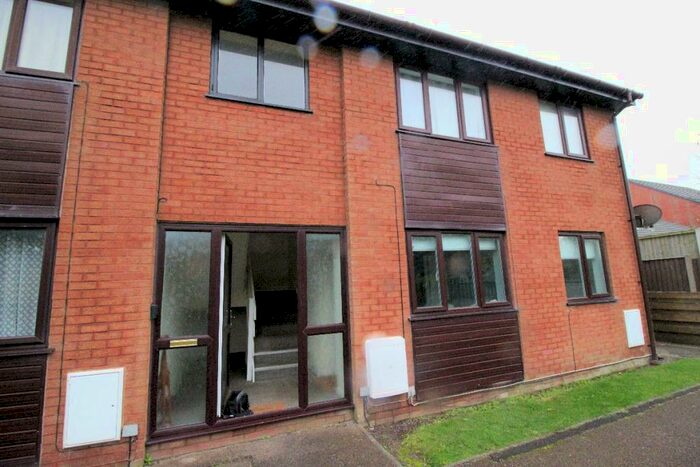 1 Bedroom Flat To Rent In St. Davids Grove, St. Annes, FY8