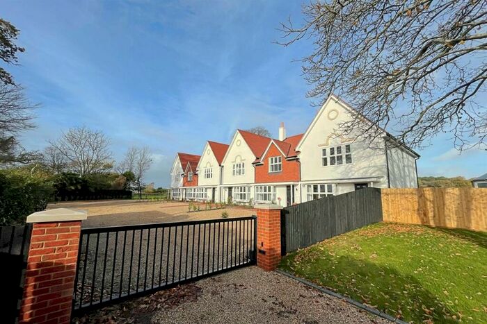 3 Bedroom End Of Terrace House For Sale In East Stoke, BH20