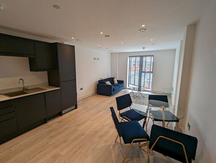 2 Bedroom Apartment To Rent In Severn House, Severn Street, Birmingham, B1