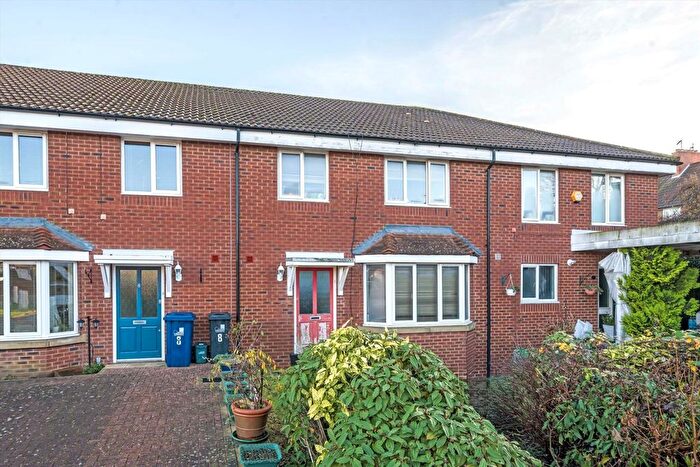 4 Bedroom Property For Sale In Old Twelve Close, Hanwell, W7