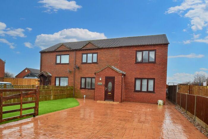 4 Bedroom Semi-Detached House For Sale In Church Lane, Croft, PE24