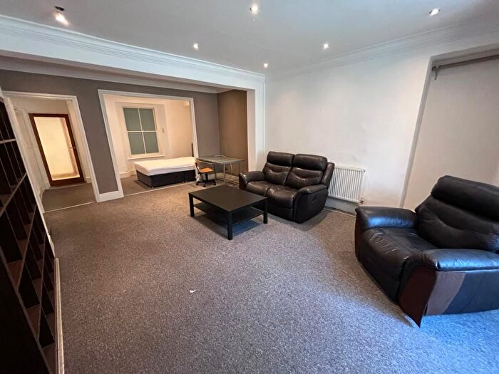 1 Bedroom Flat To Rent In Basement Flat, St Helens Road, Sandfields, SA1