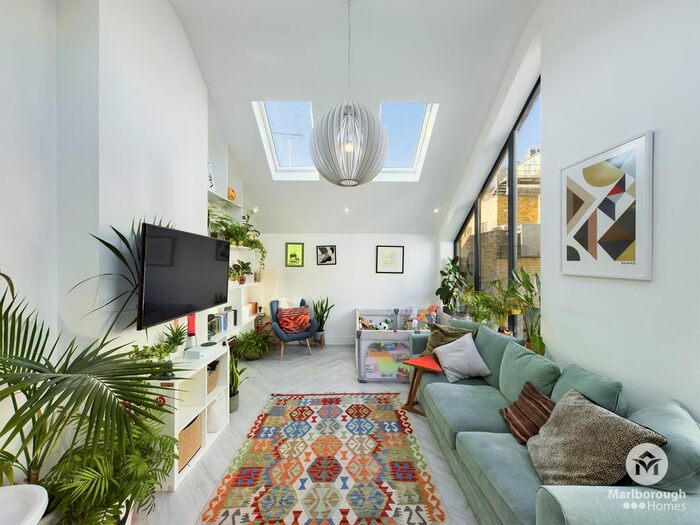 1 Bedroom Mews House To Rent In Voss Street, London, E2