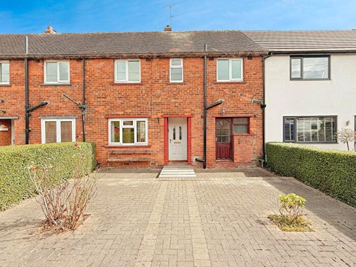 3 Bedroom Terraced House For Sale In Troydale Gardens, Pudsey, LS28