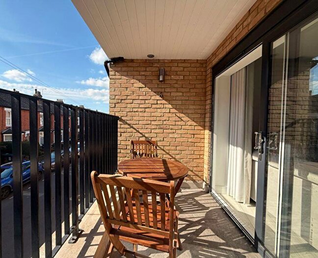1 Bedroom Apartment To Rent In C Salisbury Road, Barnet, EN5