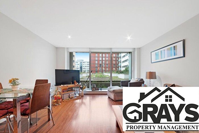 2 Bedroom Flat To Rent In Drift Court, E16