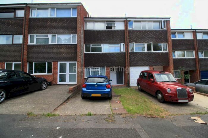 1 Bedroom House To Rent In Hill Brow, Reading, RG2