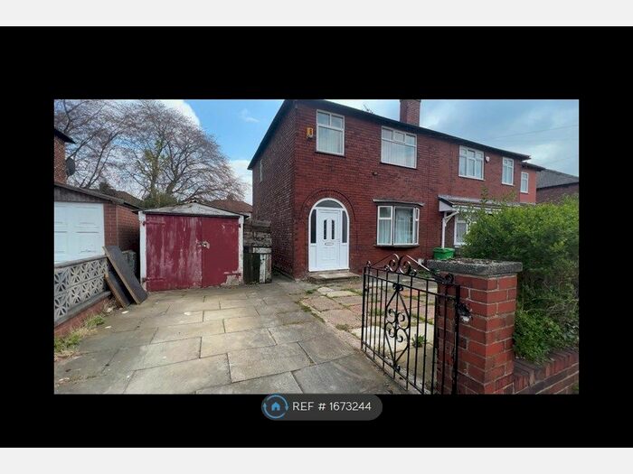 3 Bedroom Semi-Detached House To Rent In Orville Drive, Manchester, M19