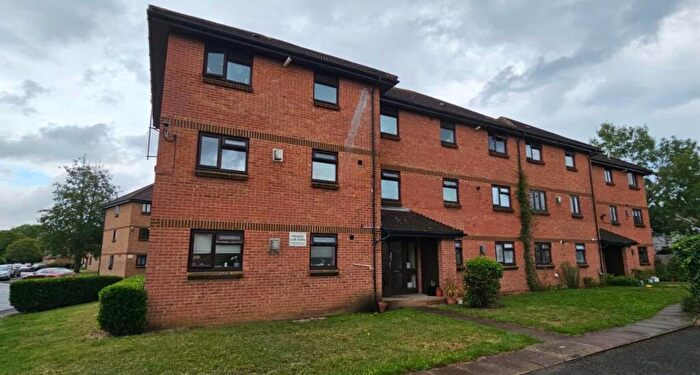 1 Bedroom Block Of Apartments For Sale In Vicarage Way, Colnbrook, Slough, SL3