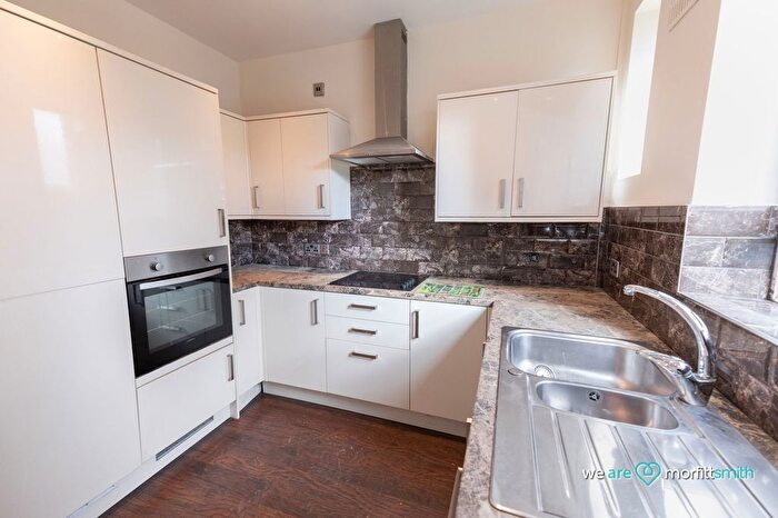3 Bedroom Semi-Detached House To Rent In Barnsley Road, Sheffield, S5