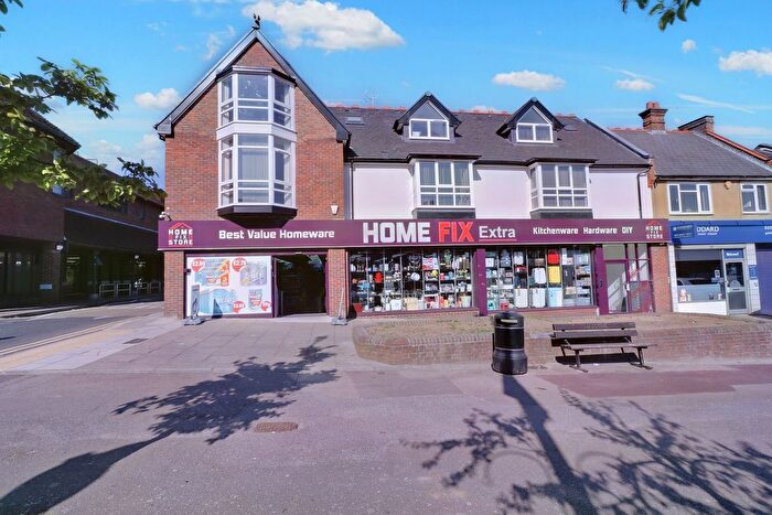 2 Bedroom Flat To Rent In Flat, High Road, Harrow Weald, HA3