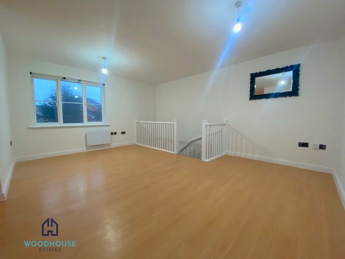 1 Bedroom Flat To Rent In Yukon Road, Broxbourne, Hertfordshire, EN10
