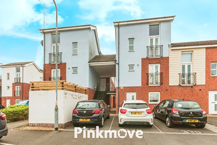 2 Bedroom Maisonette For Sale In Ariel Reach, Newport, NP20