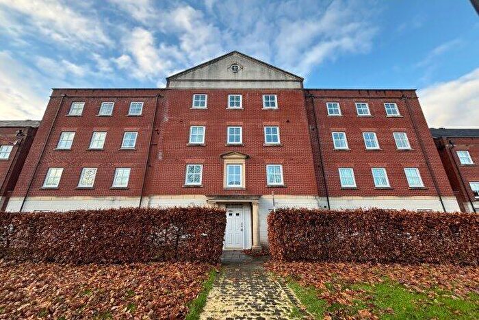 2 Bedroom Flat To Rent In Darwin Court, Lichfield, WS13