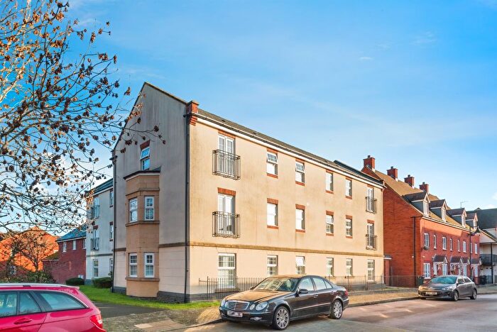 2 Bedroom Flat For Sale In Rigel Close, Swindon, SN25