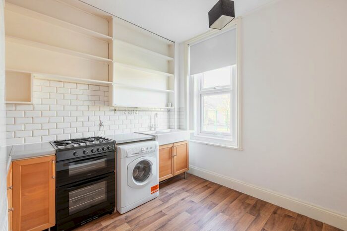1 Bedroom Flat To Rent In Woodbridge Road, Guildford GU1
