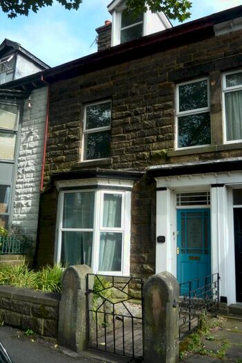 4 Bedroom Terraced House To Rent In Market Street, Buxton, SK17