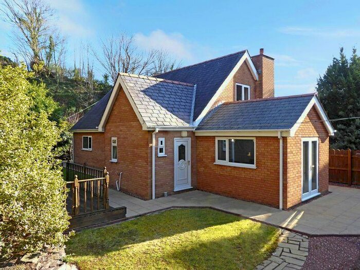 3 Bedroom Detached House For Sale In Bethesda, LL57