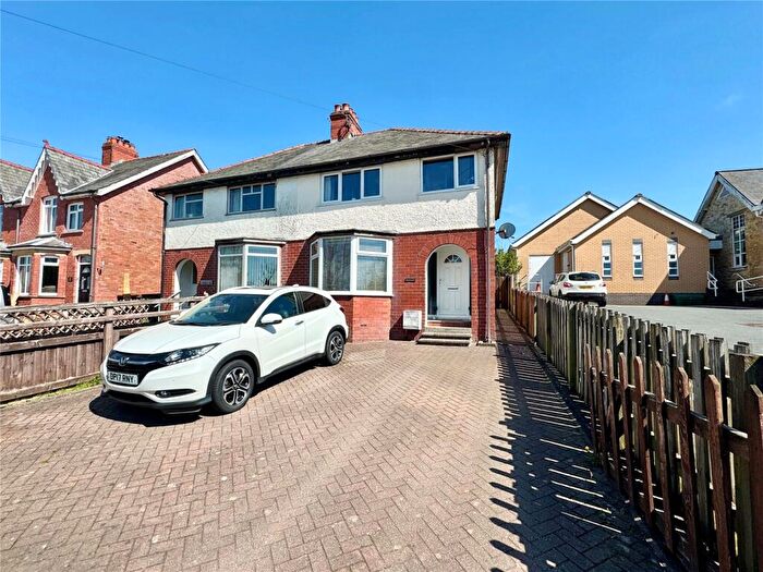3 Bedroom Semi-Detached House For Sale In Tremont Road, Llandrindod Wells, Powys, LD1