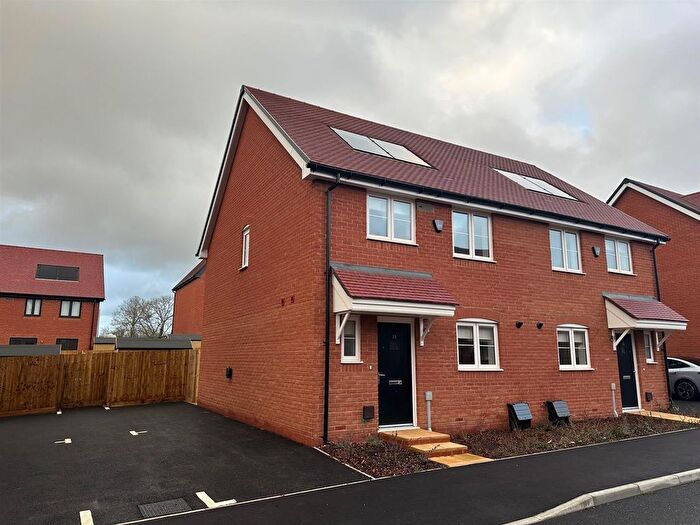 3 Bedroom Semi-Detached House To Rent In Hart Road, Whiteley, Fareham, SO30