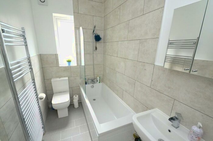 4 Bedroom Terraced House To Rent In Cliff Mount, Woodhouse, Leeds, LS6