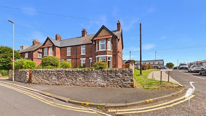 4 Bedroom Semi-Detached House For Sale In Lizard Lane, Whitburn, Sunderland, SR6