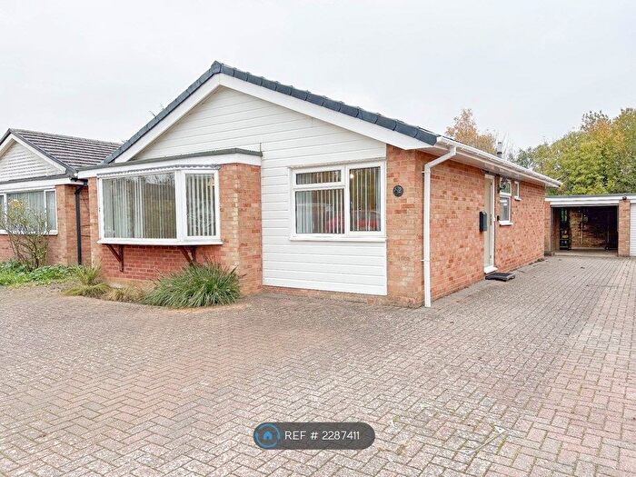 2 Bedroom Bungalow To Rent In Cranleigh Close, Trumpington, Cambridge, CB2