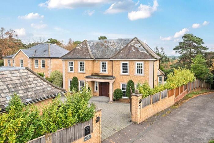 5 Bedroom Detached House To Rent In Walkers Ridge, Camberley, GU15