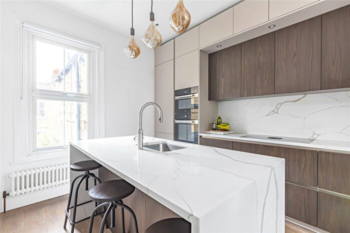 3 Bedroom Maisonette To Rent In Farlow Road, Putney, London, SW15