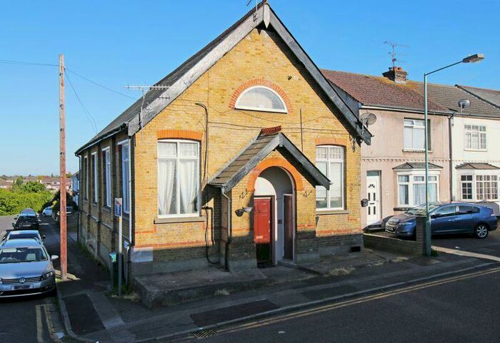 1 Bedroom Flat To Rent In King Edward Road, Gillingham, ME7