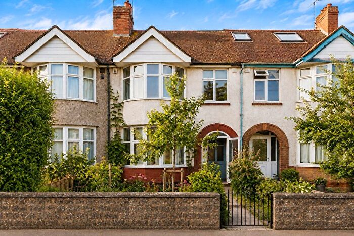 3 Bedroom Terraced House For Sale In Hunsdon Road, Iffley Borders, OX4
