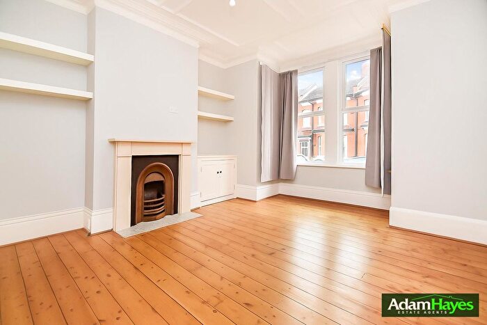 2 Bedroom Maisonette To Rent In Churchfield Avenue, North Finchley, N12