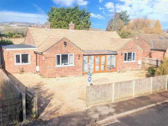 3 Bedroom Detached Bungalow For Sale In The Street, Mereworth, Maidstone, Kent, ME18