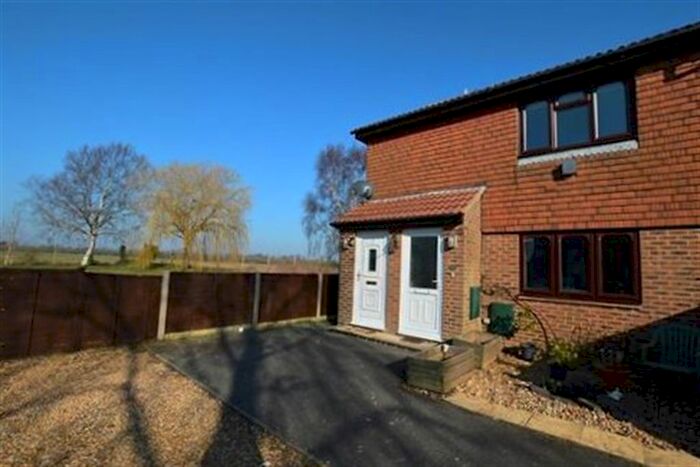 2 Bedroom Flat To Rent In Bourne View Close, Emsworth, Hampshire, PO10