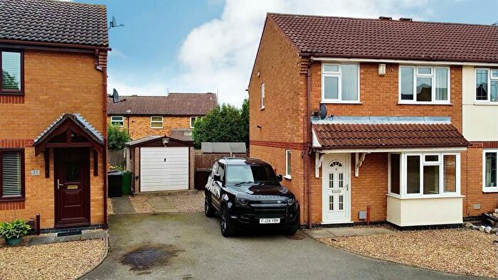 3 Bedroom Semi-Detached House For Sale In Wren Close, Syston, Leicester, LE7