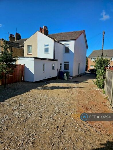 3 Bedroom Semi-Detached House To Rent In Victoria Road, Stanford-Le-Hope, SS17