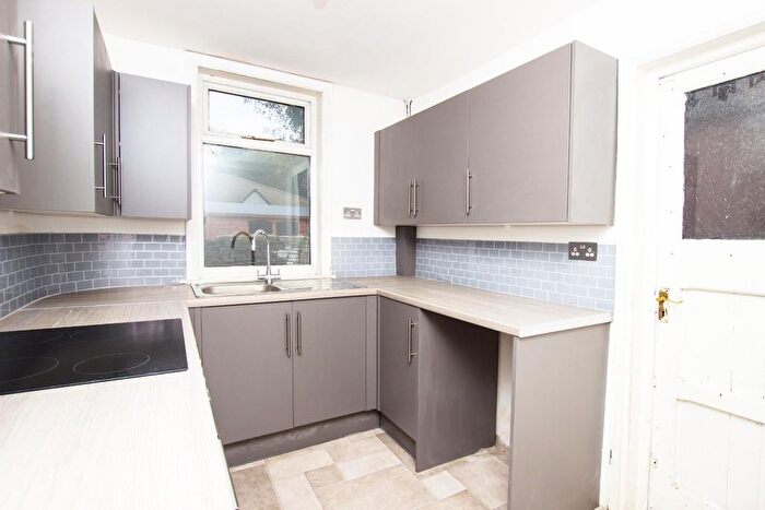 2 Bedroom End Of Terrace House To Rent In Branch Road, Lower Darwen, BB3