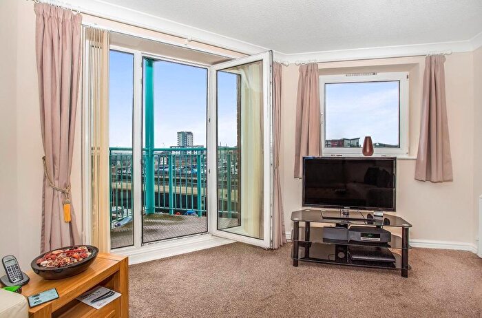 2 Bedroom Apartment To Rent In Pocketts Wharf, Maritime Quarter, Swansea, SA1