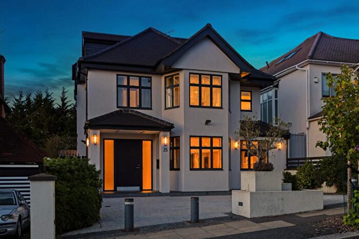 5 Bedroom Detached House For Sale In Edgeworth Crescent, Hendon, London, NW4