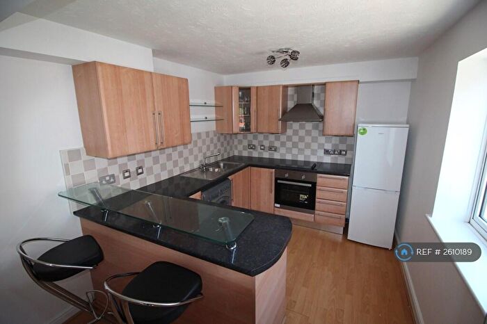 2 Bedroom Flat To Rent In Langbourne Place, London, E14