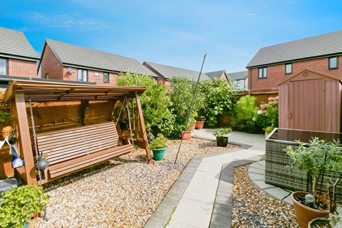 3 Bedroom End Terrace House For Sale In Ffordd Pentre, Barry, CF62